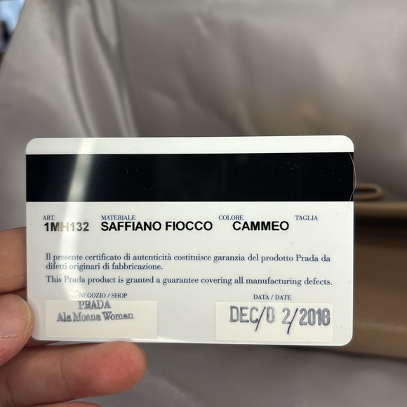 PRADA SAFFIANO FIOCCO WALLET W/AUTHENTICITY CARD - Picture 9 of 11